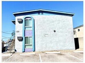 Building Photo - Adorable Newly Renovated 2 Bedroom 1 Bath ...