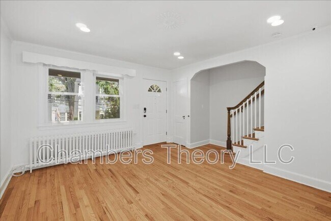 Building Photo - 2230 Observatory Pl NW