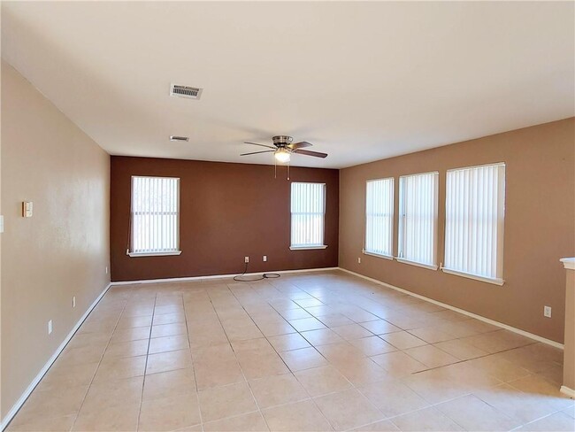 Building Photo - 1101 Wood Creek Dr