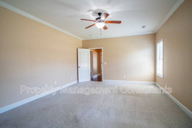Building Photo - 178 Sarah Jane Dr
