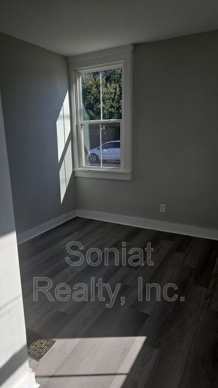 Building Photo - 4701 S Liberty St