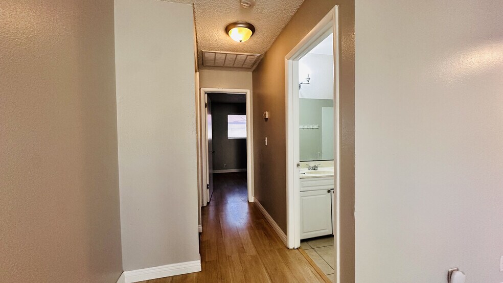 Building Photo - 5282 S Maryland Pky