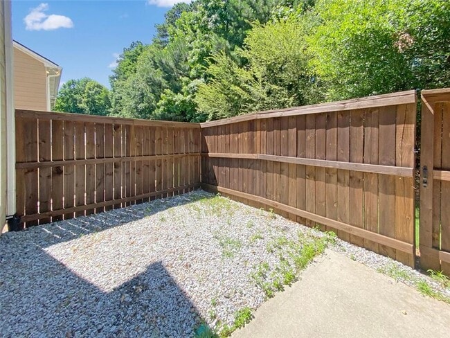 Building Photo - 1232 Gates Cir SE