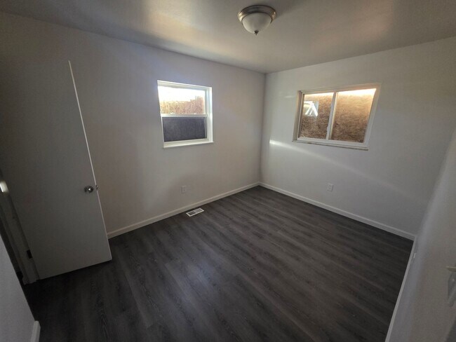 Building Photo - 1421 Richard Dr