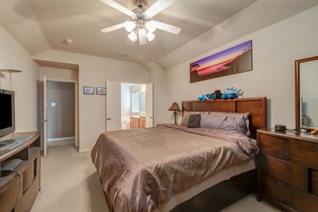 Building Photo - 5932 Desperado Dr