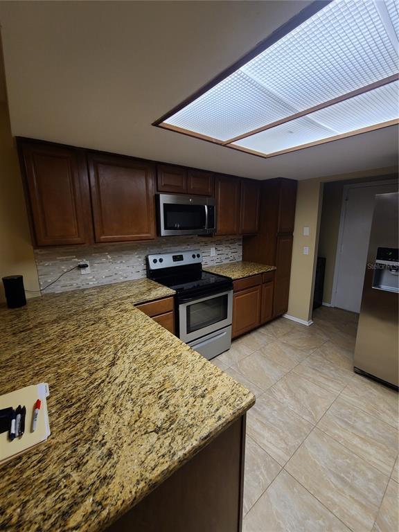 Building Photo - 13701 Lazy Oak Dr