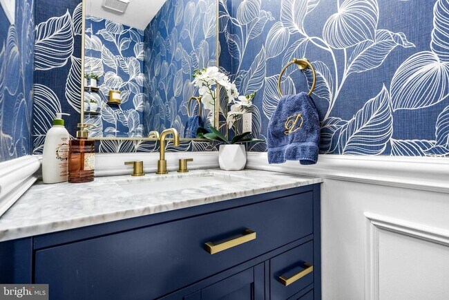 Building Photo - 7 Madison Ct