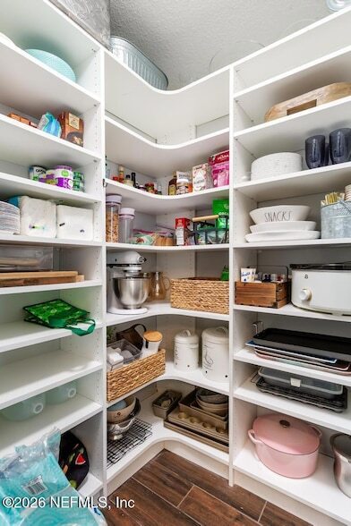 Building Photo - 1175 Eagle Point Dr