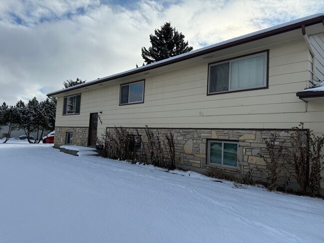 Primary Photo - 1616 Durston Rd