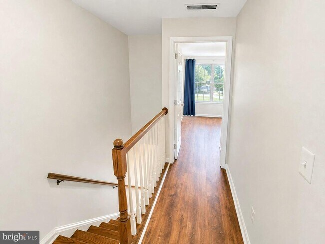 Building Photo - 14133 Autumn Cir