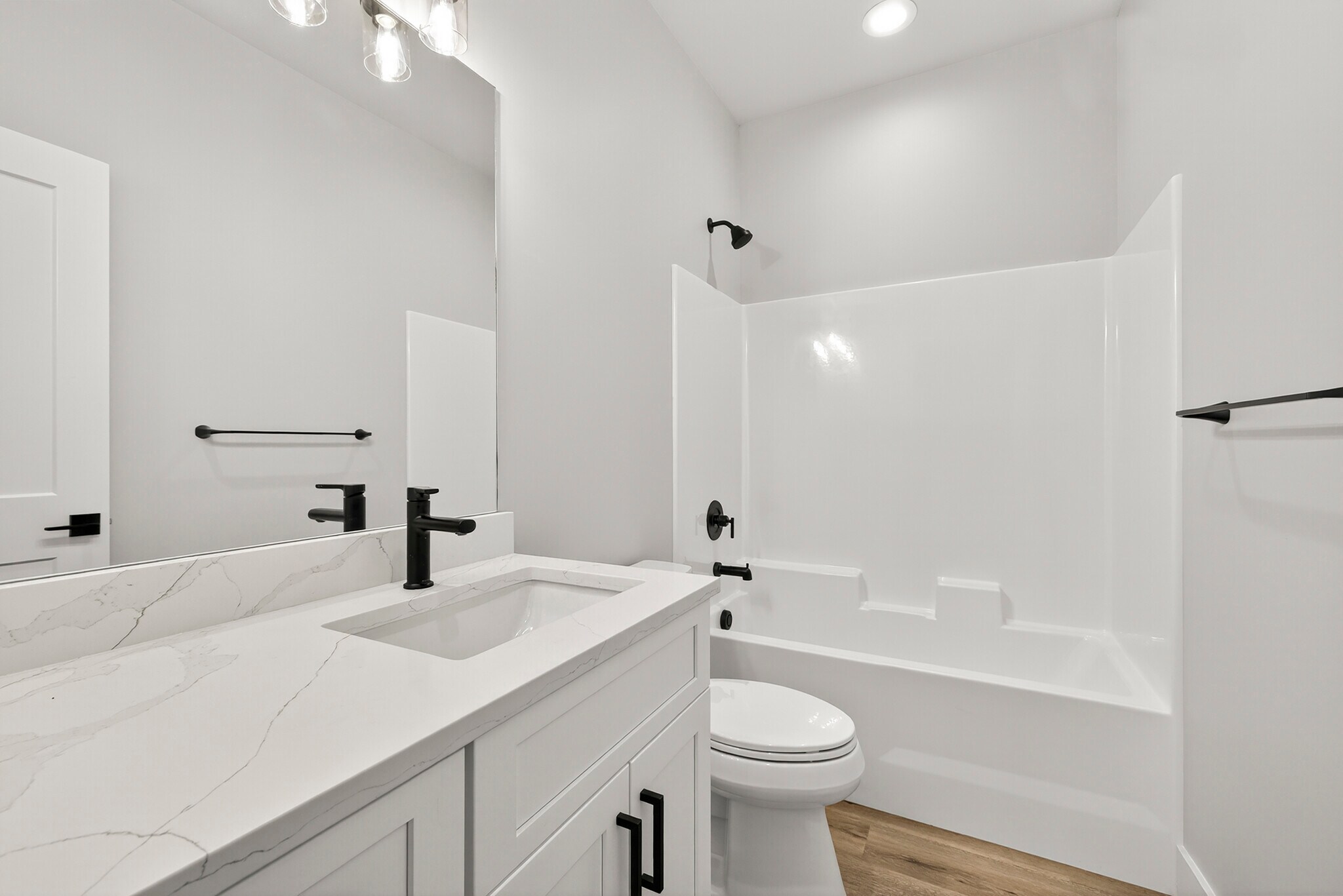 Building Photo - 551 S Teton Ave