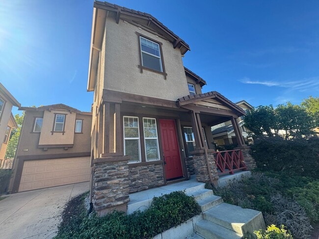 Building Photo - Gorgeous 4 Bedroom Home! Close to Great Schools & Parks