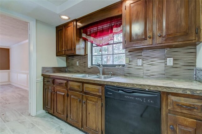 Building Photo - 10406 Reclinata Ln