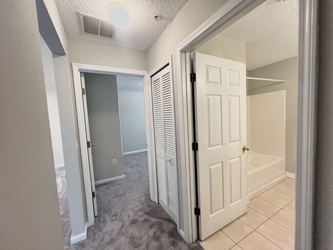 Building Photo - 6100 Maggies Cir