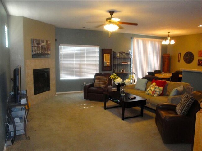 Building Photo - 12504 Woodland Ave NE