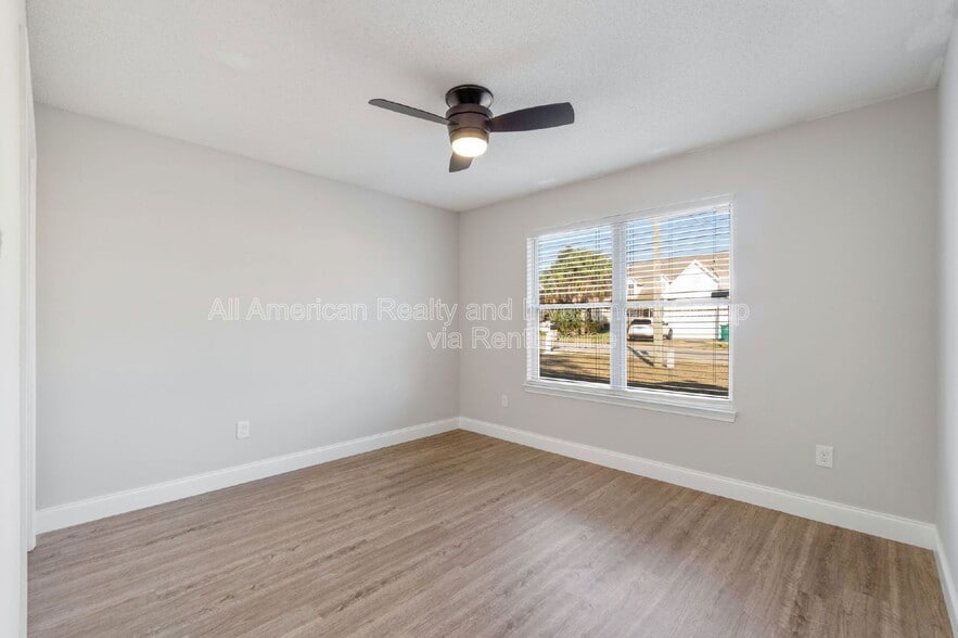 Building Photo - 444 Bridgewater Ct