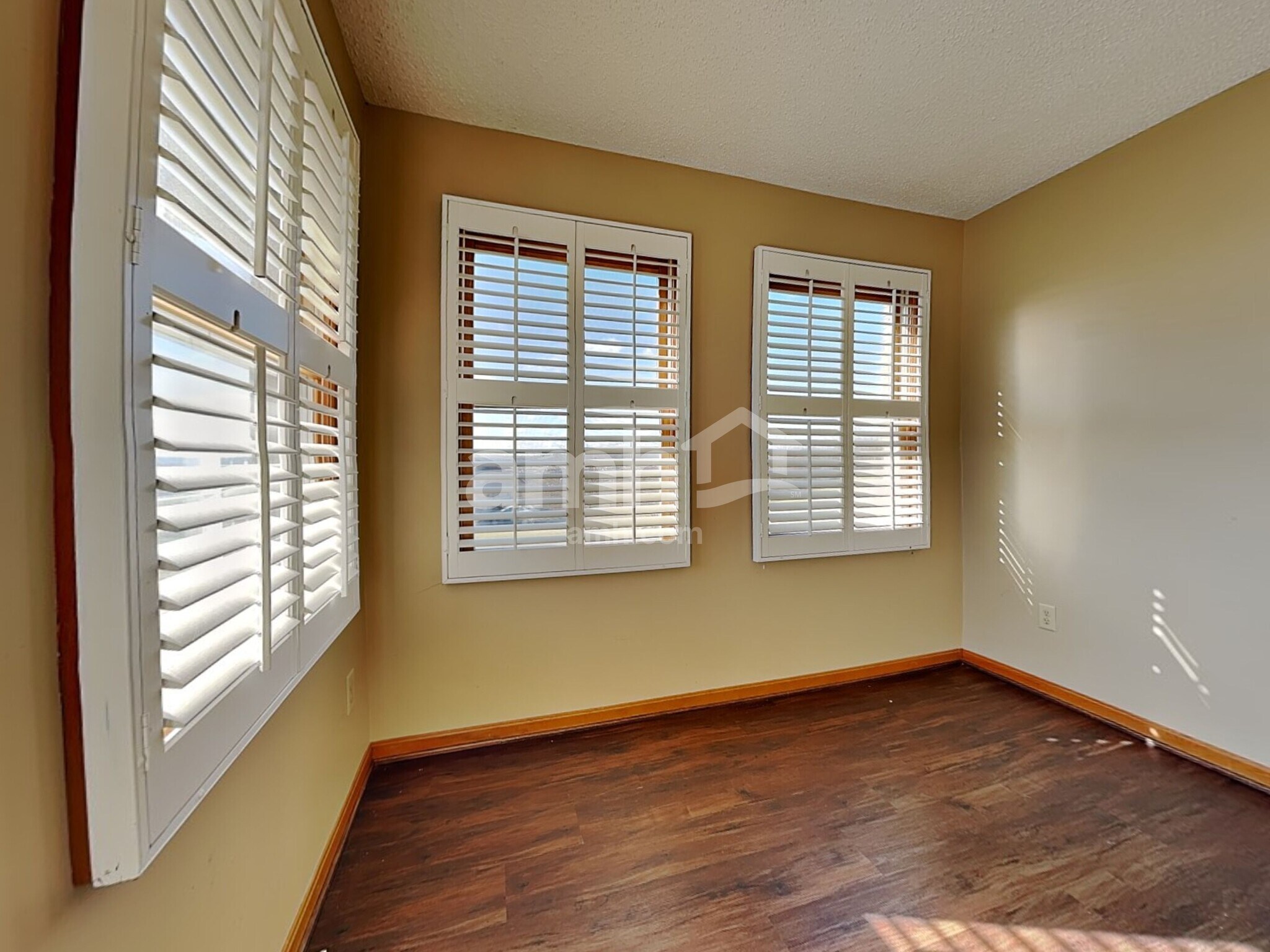 Building Photo - 110 Justin Pl