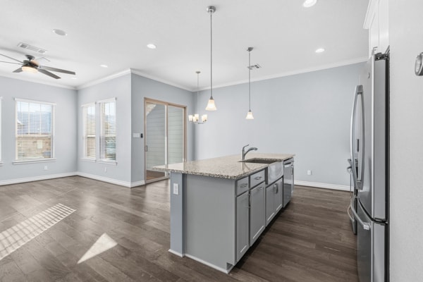 Building Photo - 1217 Highknoll Ln