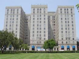 Building Photo - 15 E Kirby St