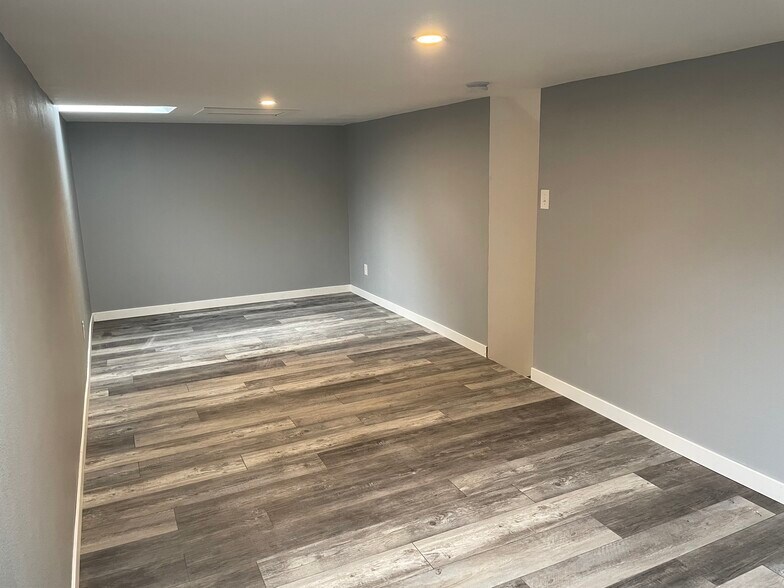 Storage - 2621 Wood Ave