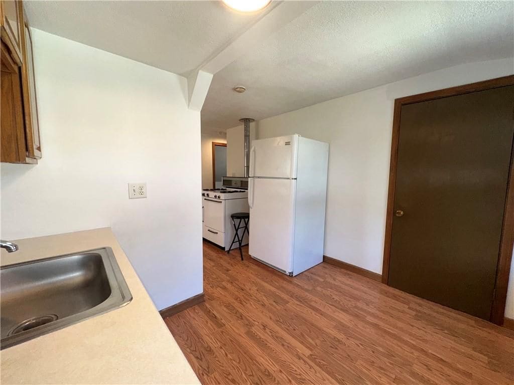 Building Photo - 177 Boyden St