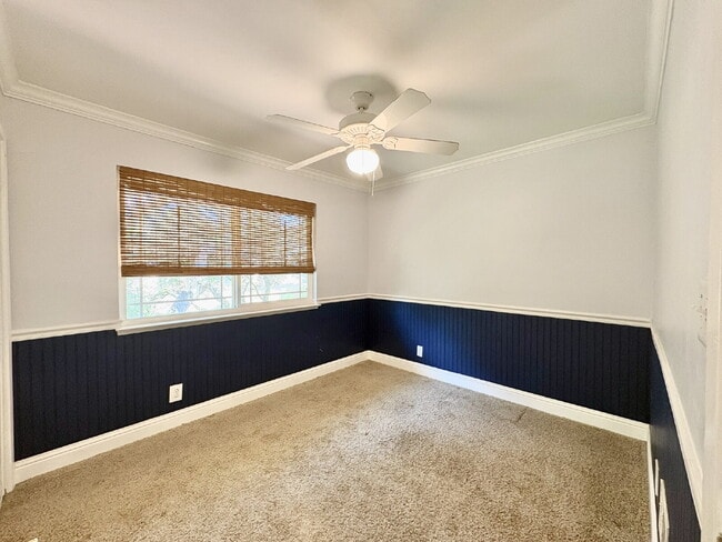 Building Photo - Charming 4-Bed by the Lake in Morgan Hill