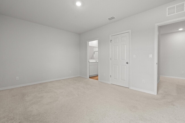 Building Photo - 12869 SW Forli Wy