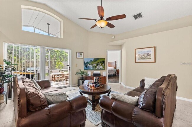 Building Photo - 805 Lewis Pl