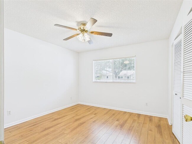 Building Photo - 9679 SW 99th Ave