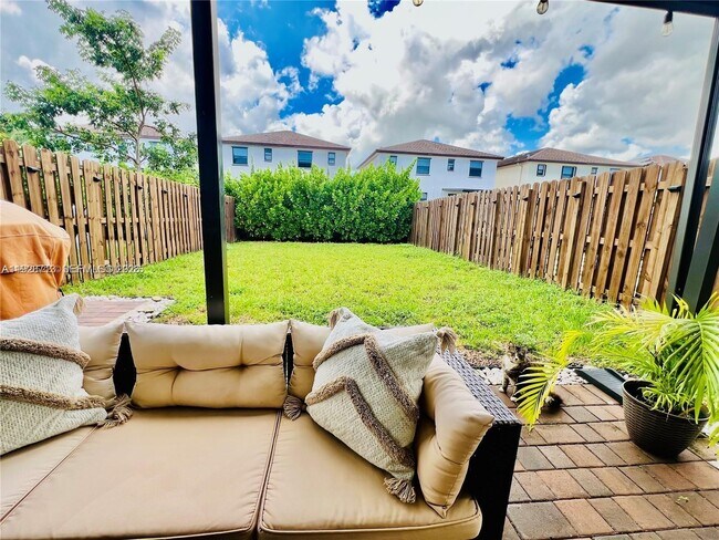 Building Photo - 25532 SW 108th Ave