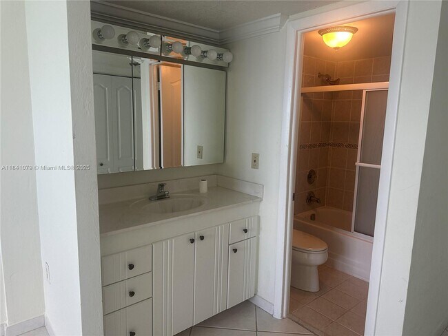 Building Photo - 9273 Collins Ave