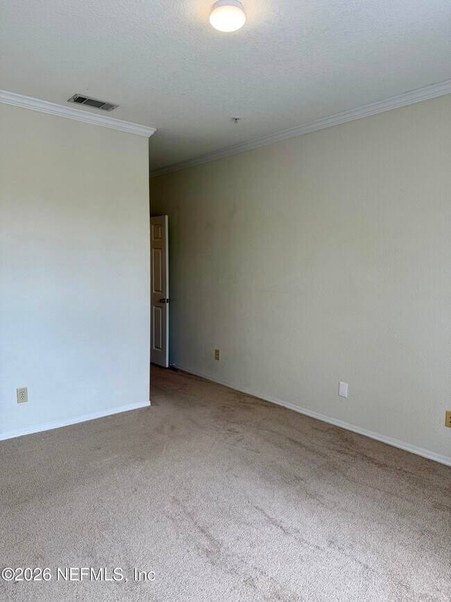 Building Photo - 13810 Sutton Park Dr N