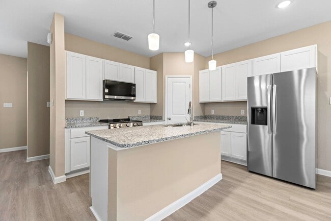 Building Photo - 2805 Armaan Way