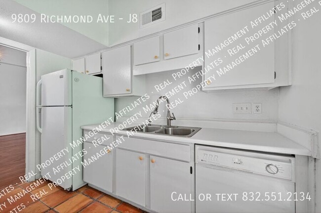 Building Photo - 9809 Richmond Ave.