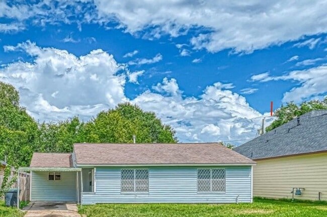 Primary Photo - 4821 Alvin St