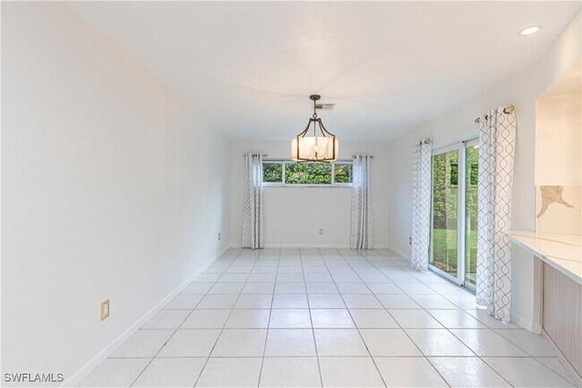 Building Photo - 297 Bay Meadows Dr