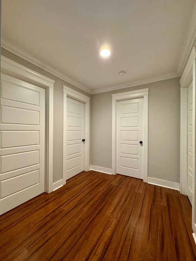 Building Photo - 6477 Olin Ln