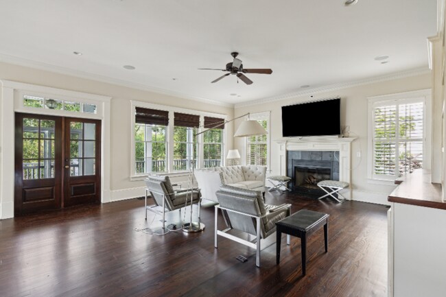Building Photo - 6BD/5BA Custom Home for Lease in Daniel Island Park