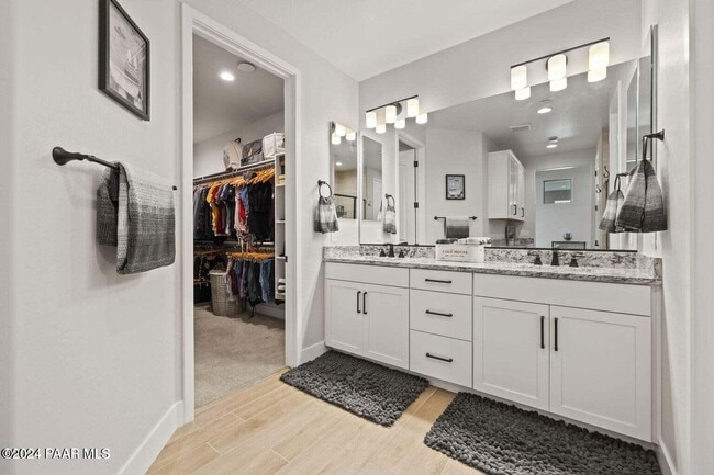 Building Photo - 6893 Killdeer Trl