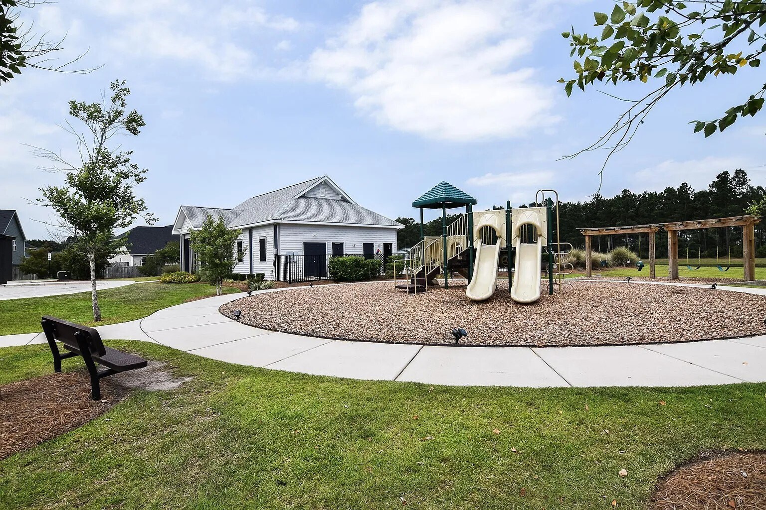 Building Photo - 422 Northern Red Oak Dr