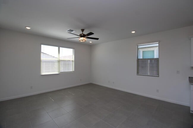 Building Photo - 16067 W El Cortez Pl