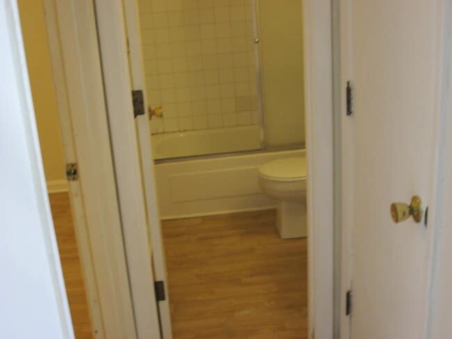 Building Photo - 754 Demaret Dr
