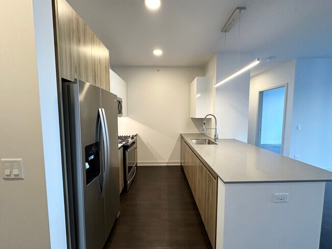 Building Photo - 313 W Wolf Point Plaza