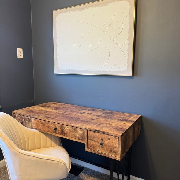 Building Photo - 951 Tecumseh St