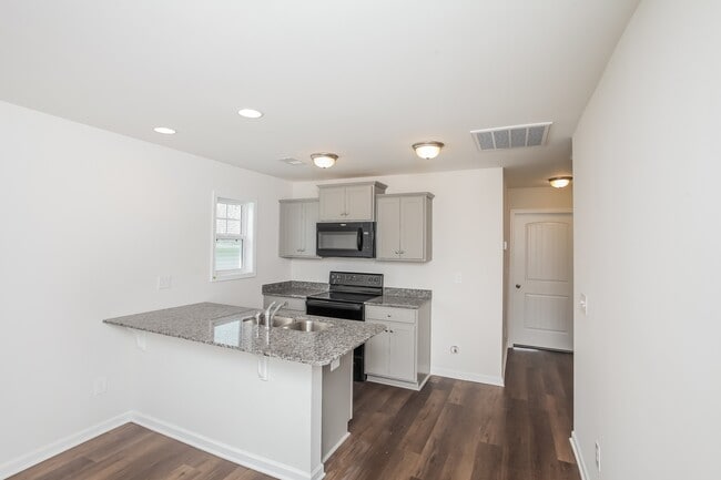 Building Photo - 317 Noble Ln