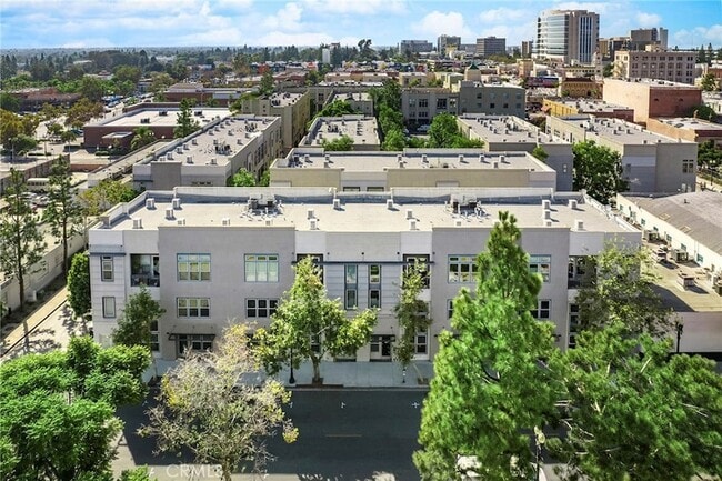Building Photo - 210 N Spurgeon St