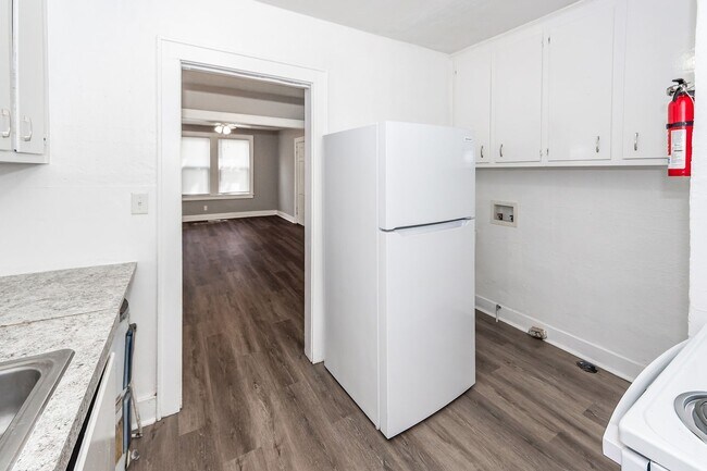 Building Photo - 3 Bedroom, 1 Bathroom Home in Dorchester Terrace - North Charleston