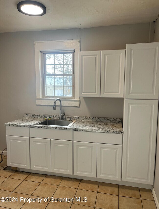 Building Photo - 109 N Thomas Ave