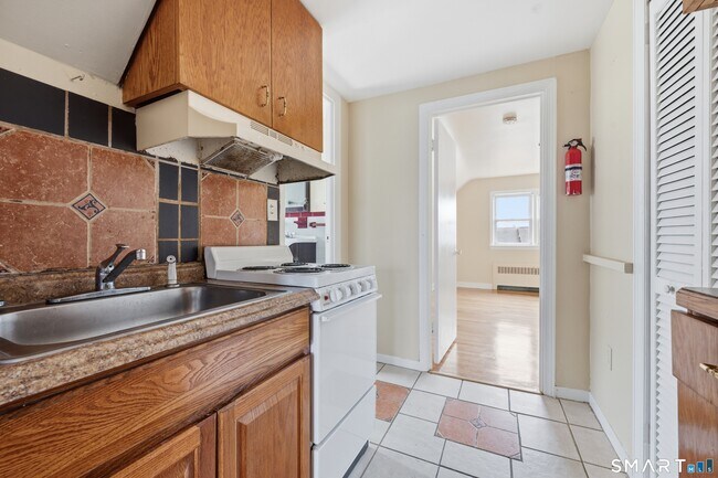 Building Photo - 976 Capitol Ave