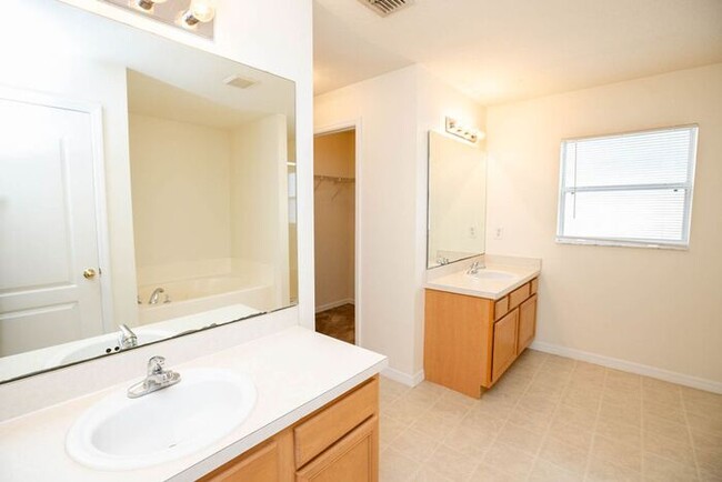 Building Photo - Single family home in Keystone Pointe, St....